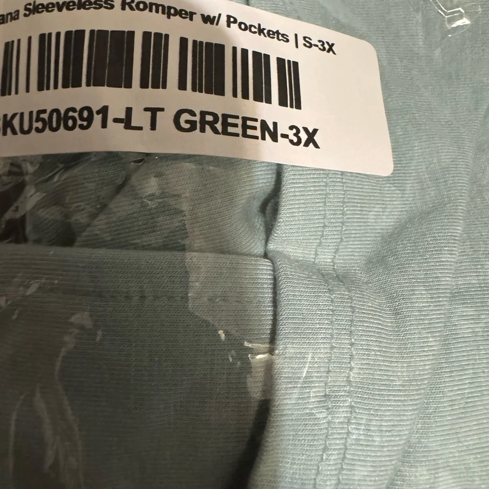 NWT Zenana xl romper with pockets! - Picture 3 of 3